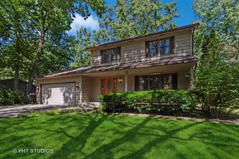 4140 Oglesby Ave, Gurnee, IL 60031