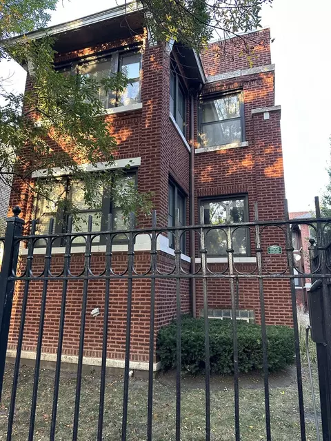 4931 N Avers Ave #1, Chicago, IL 60625