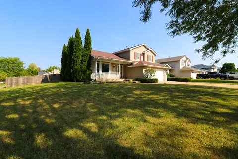 2512 Joe Adler Dr, Plainfield, IL 60586