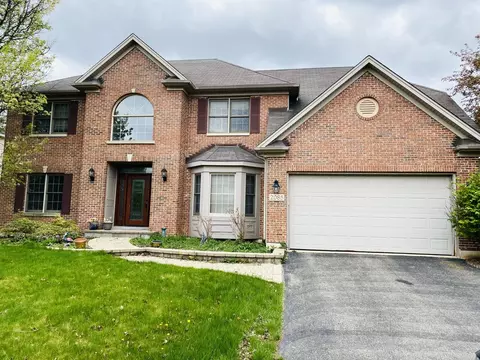 2085 Rockland Dr, Aurora, IL 60503