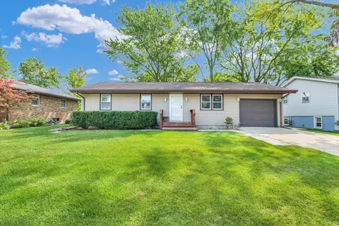 816 N Mohave Dr, Pontiac, IL 61764