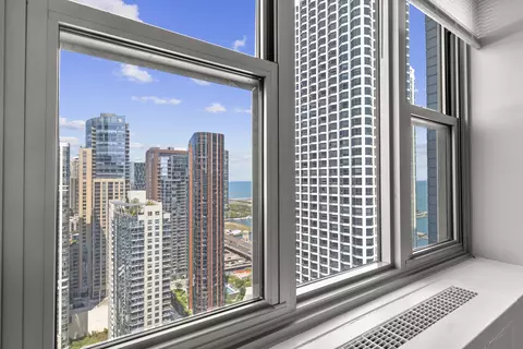 400 E Randolph St #3902, Chicago, IL 60601 photo 11