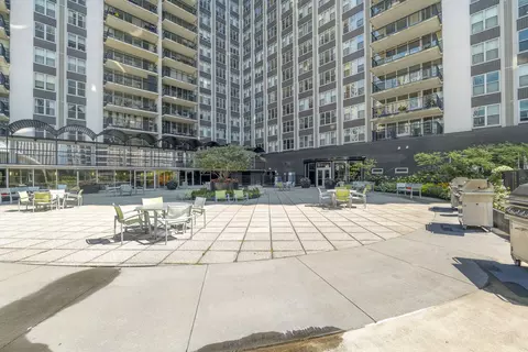 400 E Randolph St #3902, Chicago, IL 60601 photo 38