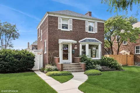1536 Hull Ave, Westchester, IL 60154