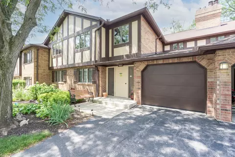 13252 S Country Club Ct #2A, Palos Heights, IL 60463