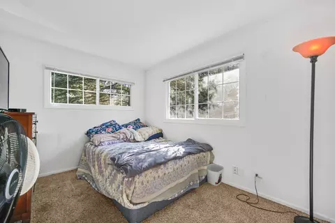 Bedroom - 59 Circle Dr E, Montgomery, IL 60538 photo 2 of 3
