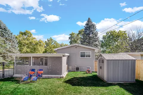 Exterior - 59 Circle Dr E, Montgomery, IL 60538 photo 4 of 6