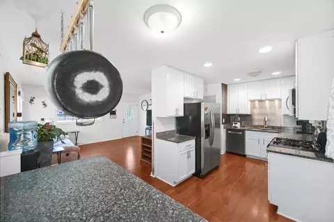 Kitchen - 59 Circle Dr E, Montgomery, IL 60538 photo 1 of 5