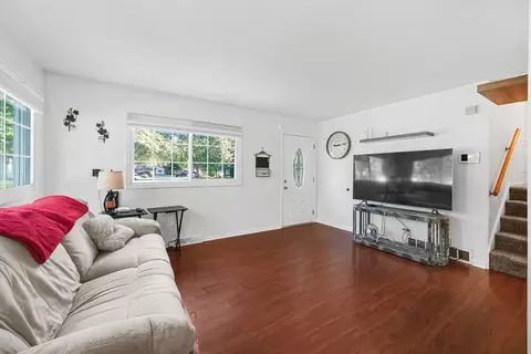 Living - 59 Circle Dr E, Montgomery, IL 60538 photo 1 of 2