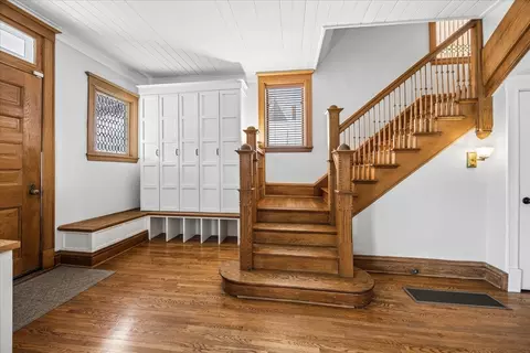 327 Gale Ave, River Forest, IL 60305 photo 2