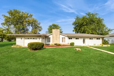 1413 N River Rd, Mchenry, IL 60051 photo 2