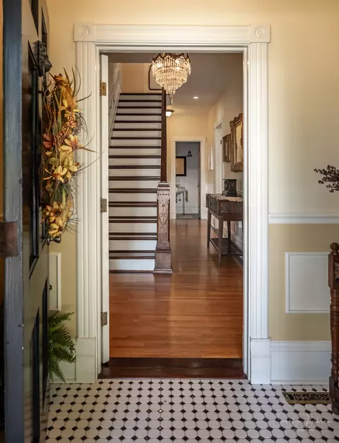 Entry Way - 24 Rugby Pl, Elgin, IL 60120 photo 1 of 10