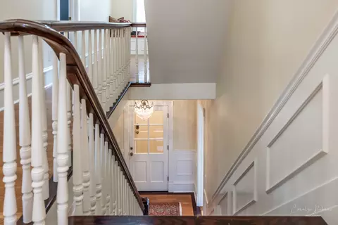 Entry Way - 24 Rugby Pl, Elgin, IL 60120 photo 9 of 10