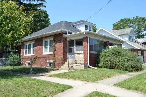 401 N Alexander St, Clinton, IL 61727