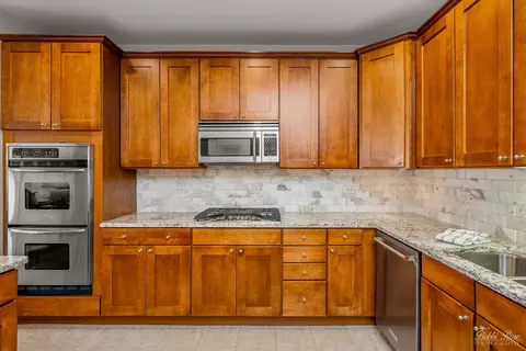 267 E Railroad Ave #104, Bartlett, IL 60103 photo 9