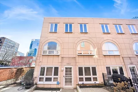 1315 S Plymouth Ct #J, Chicago, IL 60605