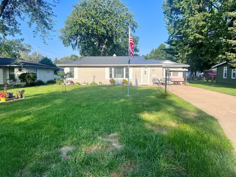 1803 19th Ave, Sterling, IL 61081