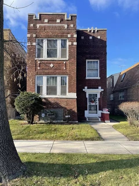 7950 S South Shore Dr, Chicago, IL 60617