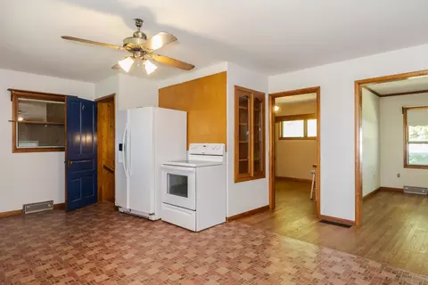 214 E Van Alstyne St, Cullom, IL 60929 photo 10