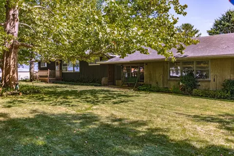 214 E Van Alstyne St, Cullom, IL 60929 photo 2