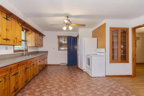214 E Van Alstyne St, Cullom, IL 60929 photo 9