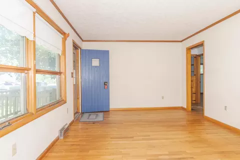 214 E Van Alstyne St, Cullom, IL 60929 photo 5