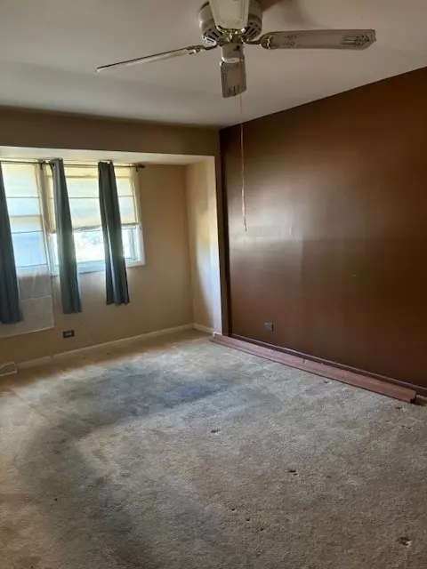 Bedroom - 511 Thomas Rd, Bolingbrook, IL 60440 photo 1 of 3