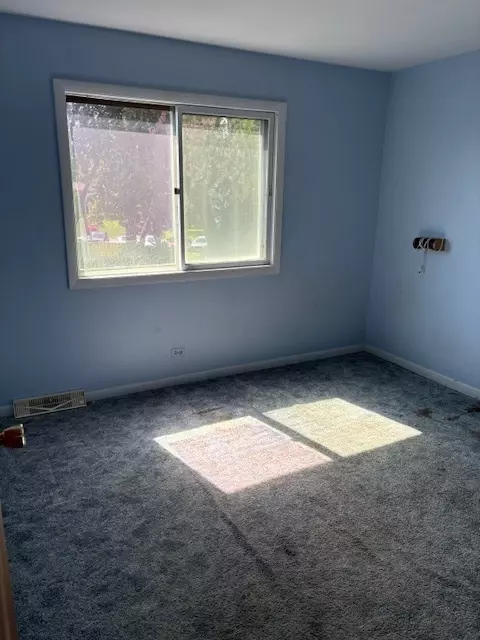 Bedroom - 511 Thomas Rd, Bolingbrook, IL 60440 photo 3 of 3