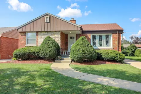 10112 Cambridge St, Westchester, IL 60154