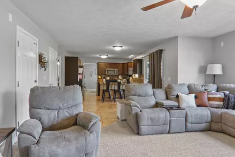 1511 Estate Dr, Normal, IL 61761 photo 12