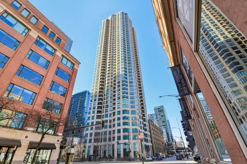 400 N La Salle Dr #2903, Chicago, IL 60654
