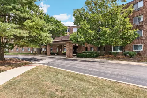 1475 Rebecca Dr #421, Hoffman Estates, IL 60169