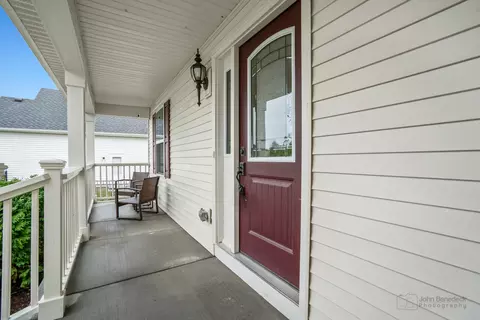 1953 Prospect Dr, Hoffman Estates, IL 60192 photo 2