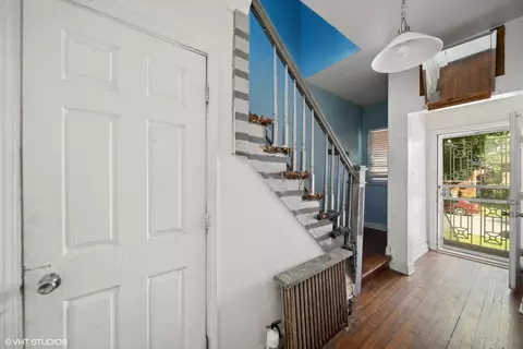 Entry Way - 723 E 91st Pl, Chicago, IL 60619 photo 1 of 3