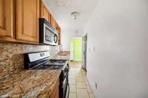 Entry Way - 723 E 91st Pl, Chicago, IL 60619 photo 3 of 3