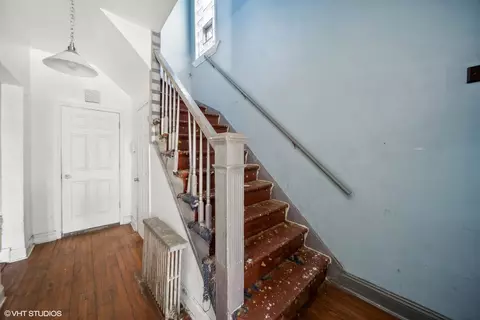 Entry Way - 723 E 91st Pl, Chicago, IL 60619 photo 2 of 3