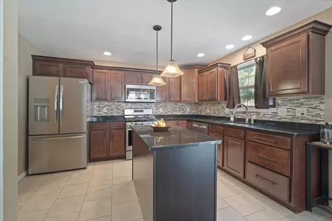 1517 Kell Ave, Bloomington, IL 61705 photo 10