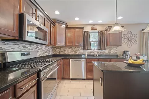 1517 Kell Ave, Bloomington, IL 61705 photo 9