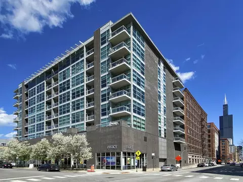 225 S Sangamon St #606, Chicago, IL 60607
