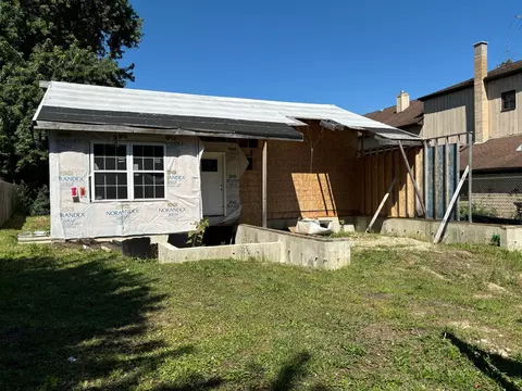 1344 Gardina Vista Dr, Crystal Lake, IL 60014