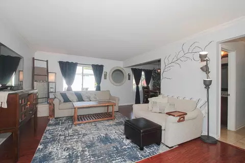 450 Dover Dr, Roselle, IL 60172 photo 3