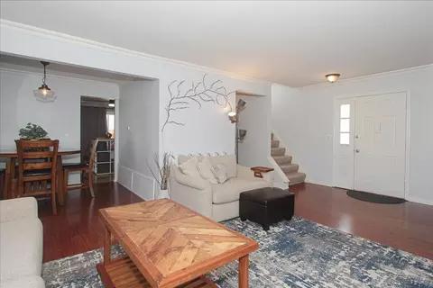 450 Dover Dr, Roselle, IL 60172 photo 4