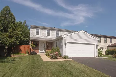 450 Dover Dr, Roselle, IL 60172