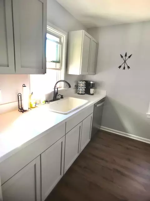 Kitchen - 911 E Babcock Ave, Addison, IL 60101 photo 2 of 2