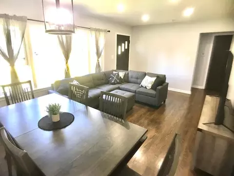 Living - 911 E Babcock Ave, Addison, IL 60101 photo 3 of 3