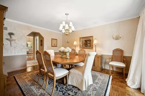 Dining - 400 Washington Rd, Glenview, IL 60025 photo 1 of 2
