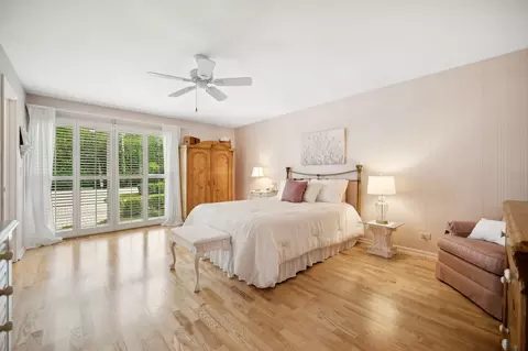 Bedroom - 400 Washington Rd, Glenview, IL 60025 photo 1 of 3