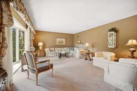 Living - 400 Washington Rd, Glenview, IL 60025 photo 1 of 1