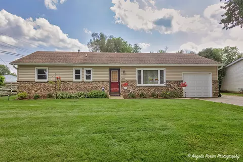 1615 May Dr, Johnsburg, IL 60051