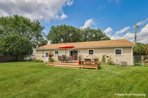 1615 May Dr, Johnsburg, IL 60051 photo 3